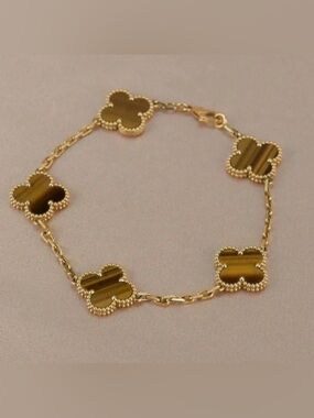 Alhmabra Inspired Tiger Eye Clover Bracelet